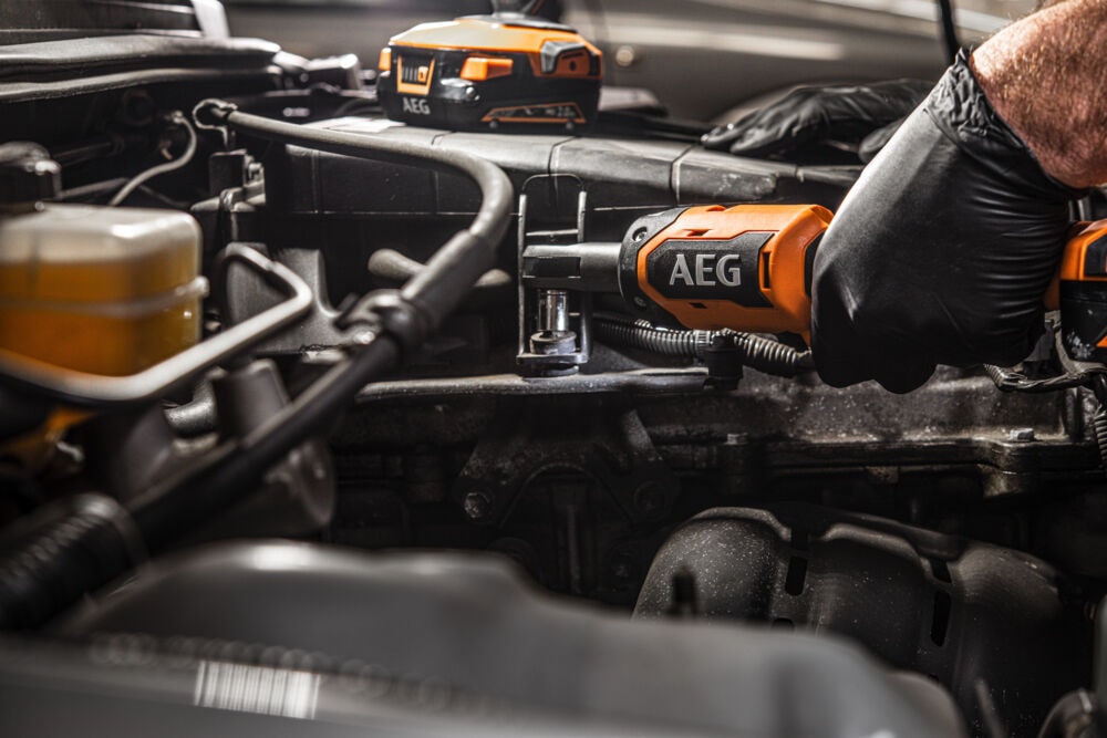 Угловой гаечный ключ аккумуляторный AEG BSS18R14BL-0 (без батареи), фото 3