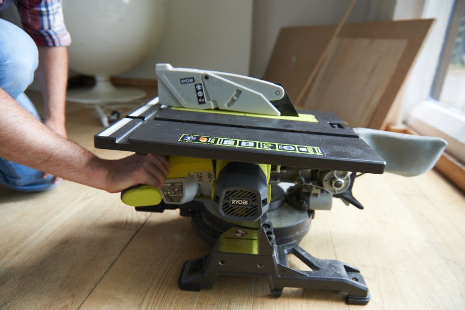 Пила торцовочная комбинированная (распиловочный станок) RYOBI RTMS1800-G, фото 3