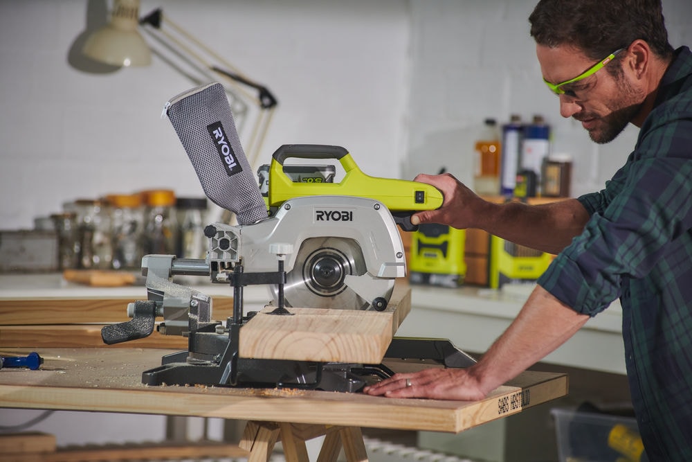 Торцовочная пила RYOBI R18MS216-0 (без батареи) система ONE +, фото 3